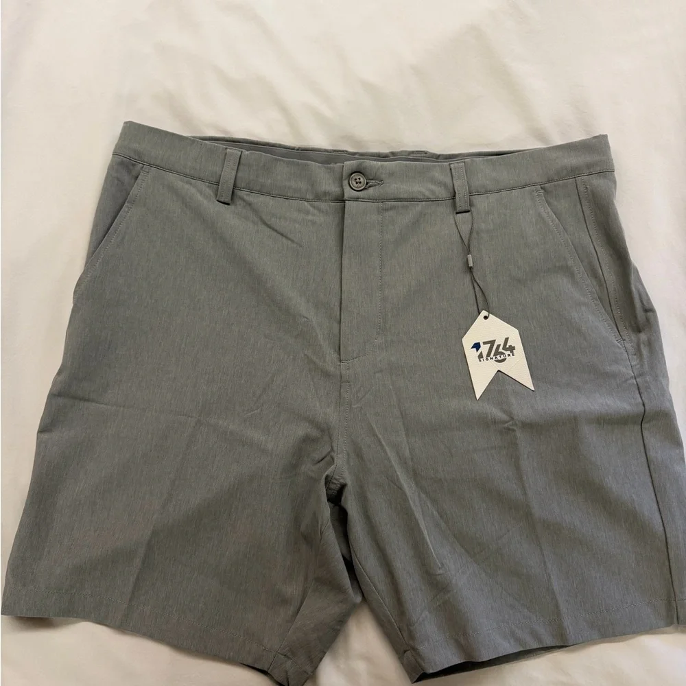 1764 Golf, mens Flat Front Heathered Gray Shorts